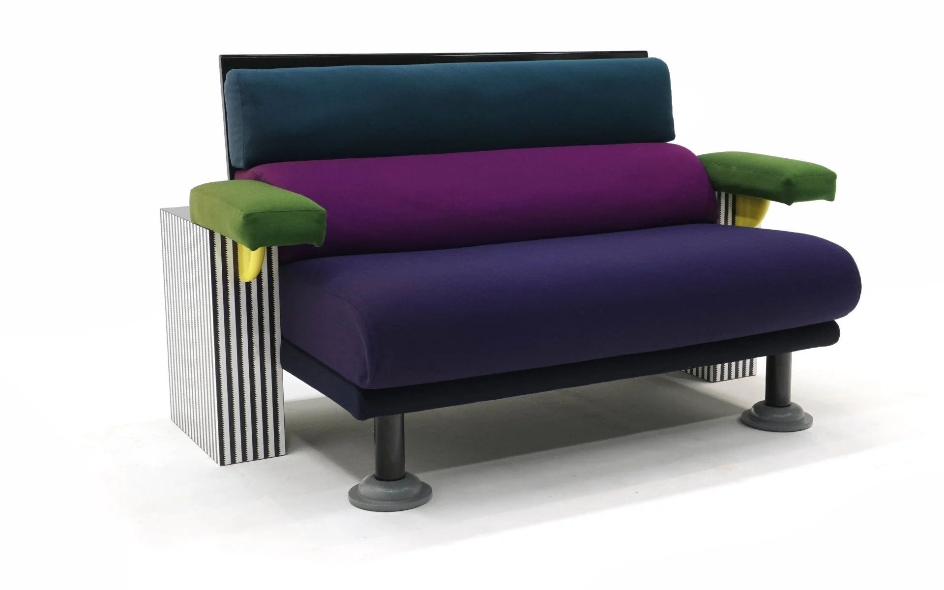 Seating 2 — RETRO INFERNO Seating 2 — RETRO INFERNO